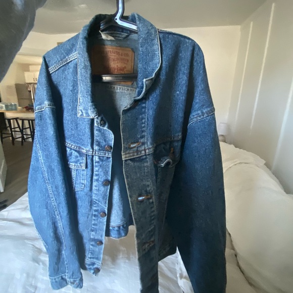 Vintage Levi’s Denim Jacket - Picture 3 of 3